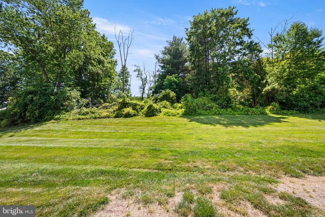 207 RED ROCK CIR, Royersford, PA 19468