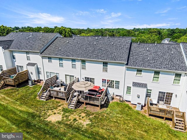 207 RED ROCK CIR, Royersford, PA 19468