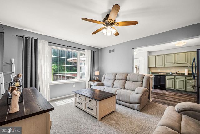207 RED ROCK CIR, Royersford, PA 19468