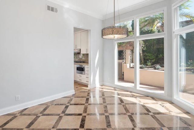 9703 Keeneland Row, La Jolla, CA 92037