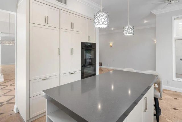 9703 Keeneland Row, La Jolla, CA 92037