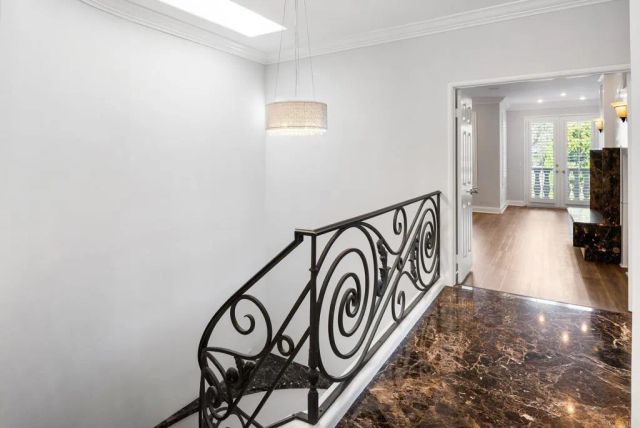 9703 Keeneland Row, La Jolla, CA 92037