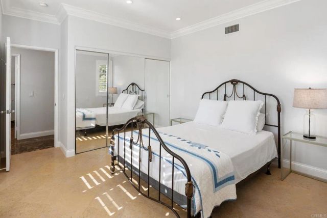 9703 Keeneland Row, La Jolla, CA 92037