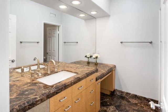 9703 Keeneland Row, La Jolla, CA 92037