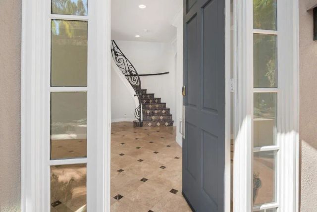 9703 Keeneland Row, La Jolla, CA 92037