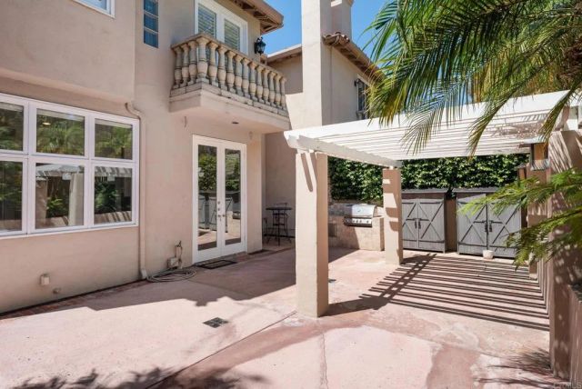 9703 Keeneland Row, La Jolla, CA 92037