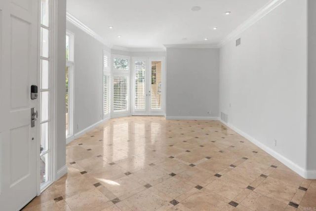 9703 Keeneland Row, La Jolla, CA 92037