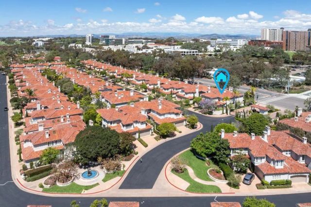 9703 Keeneland Row, La Jolla, CA 92037