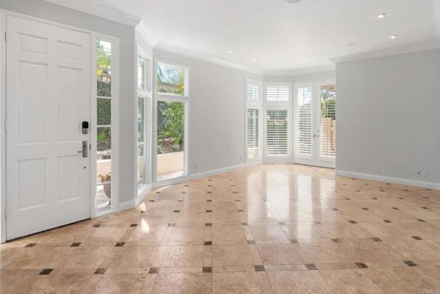 9703 Keeneland Row, La Jolla, CA 92037