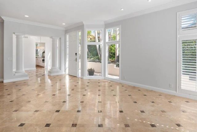 9703 Keeneland Row, La Jolla, CA 92037