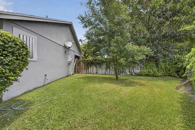 12224 GINGERWOOD Lane, Wellington, FL 33414