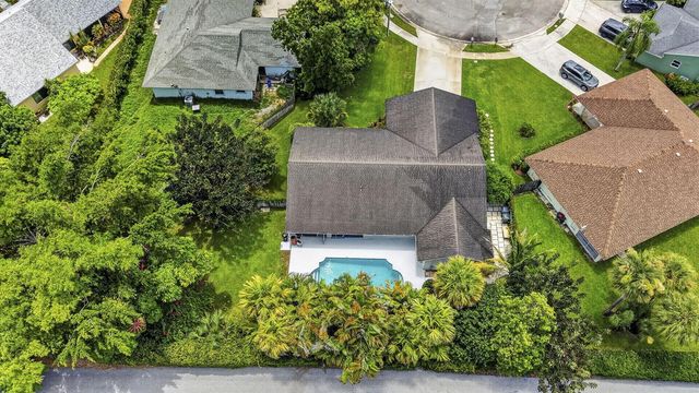 12224 GINGERWOOD Lane, Wellington, FL 33414