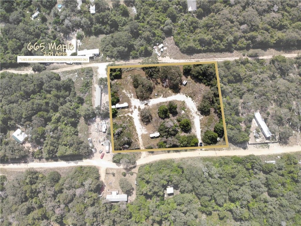 665 Maple Drive, Caldwell, TX 77836 — photo 2
