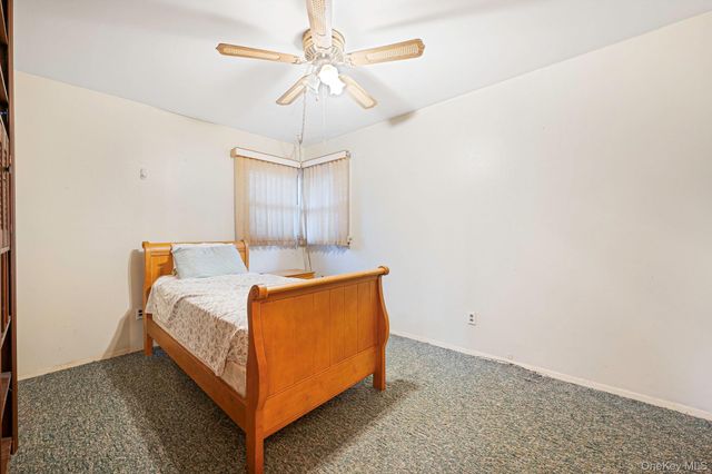 12 Babylon Street, Islip Terrace, NY 11752