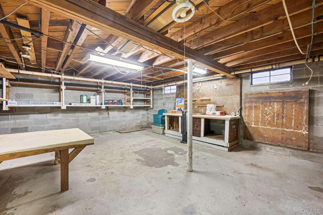 12 Babylon Street, Islip Terrace, NY 11752