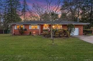 12 Babylon Street, Islip Terrace, NY 11752