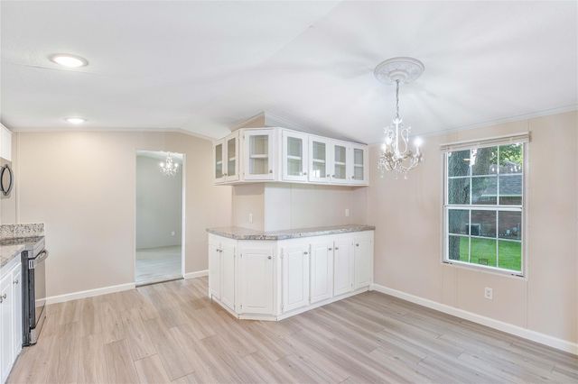 518 Elena Lane, Highlands, TX 77562