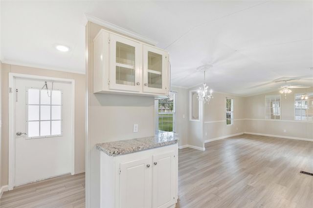 518 Elena Lane, Highlands, TX 77562