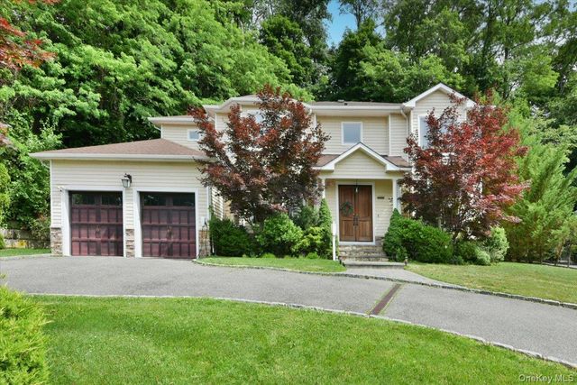 245 Harbor Hill Road, Roslyn, NY 11576