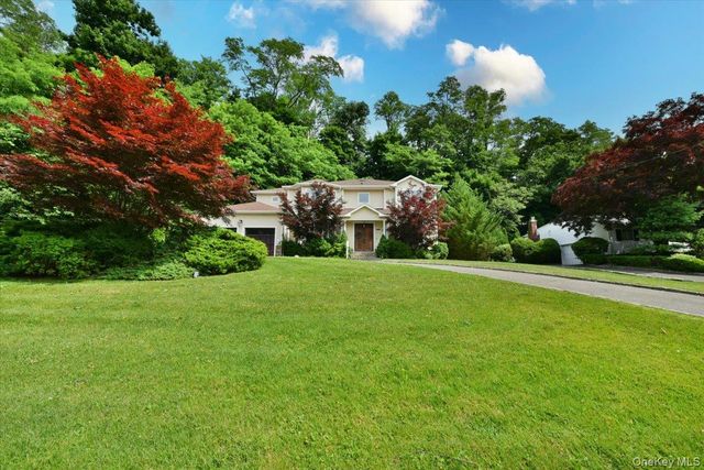 245 Harbor Hill Road, Roslyn, NY 11576