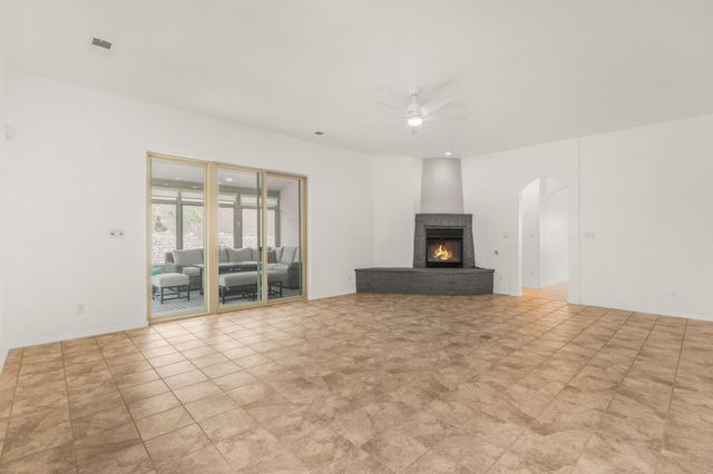 935 Palo Alto Court, Bernalillo, NM 87004