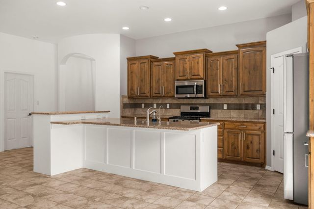 935 Palo Alto Court, Bernalillo, NM 87004