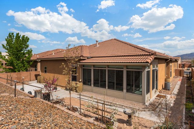 935 Palo Alto Court, Bernalillo, NM 87004