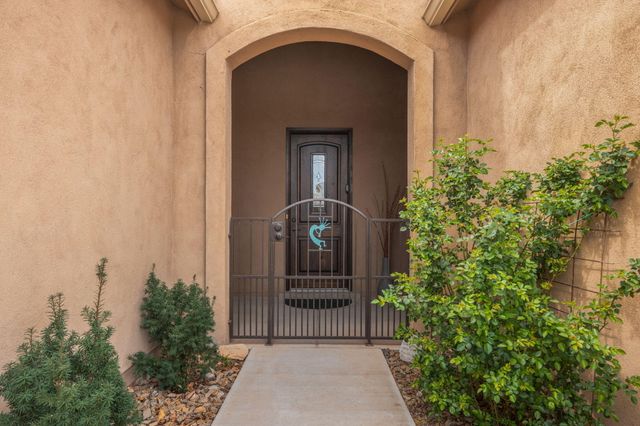 935 Palo Alto Court, Bernalillo, NM 87004