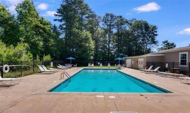 63 Willow Drive E, Newnan, GA 30263