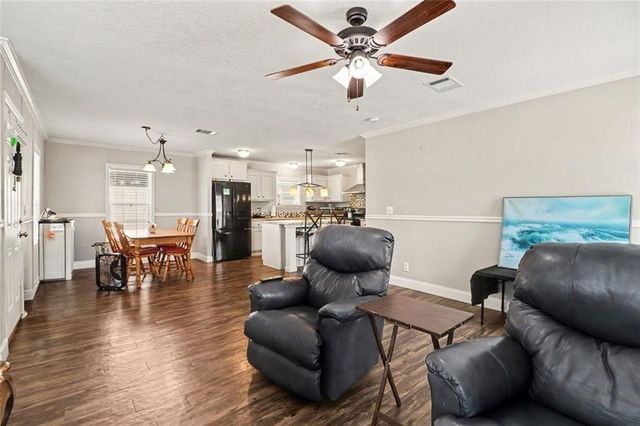 63 Willow Drive E, Newnan, GA 30263