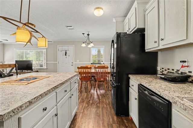 63 Willow Drive E, Newnan, GA 30263