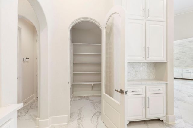 47 Hunnewell Way, The Woodlands, TX 77382