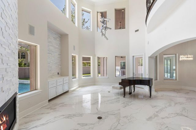 47 Hunnewell Way, The Woodlands, TX 77382