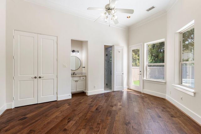 47 Hunnewell Way, The Woodlands, TX 77382