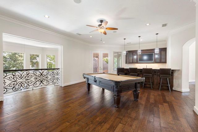 47 Hunnewell Way, The Woodlands, TX 77382