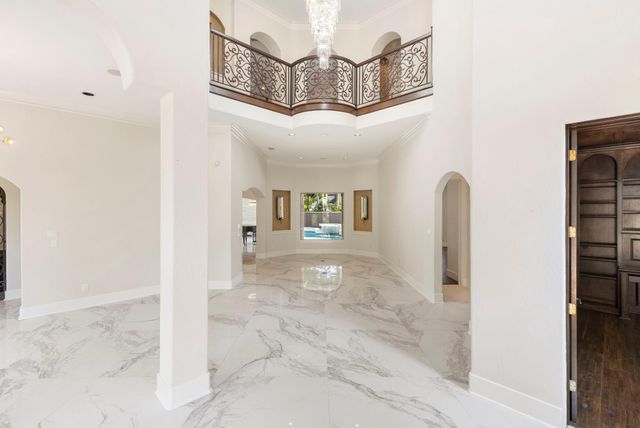 47 Hunnewell Way, The Woodlands, TX 77382