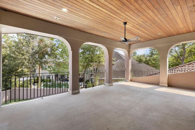 47 Hunnewell Way, The Woodlands, TX 77382