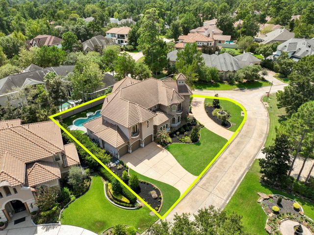 47 Hunnewell Way, The Woodlands, TX 77382