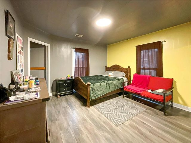 1716 S Beacon Avenue, Sedalia, MO 65301