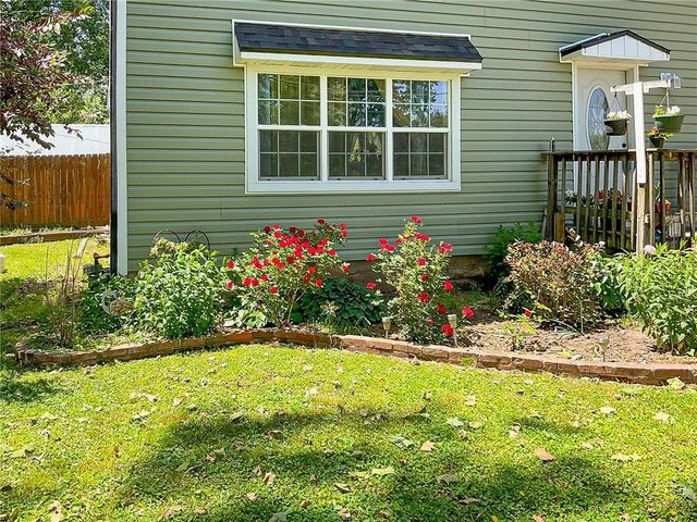 1716 S Beacon Avenue, Sedalia, MO 65301