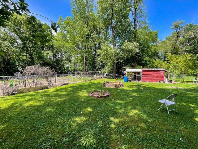 1716 S Beacon Avenue, Sedalia, MO 65301