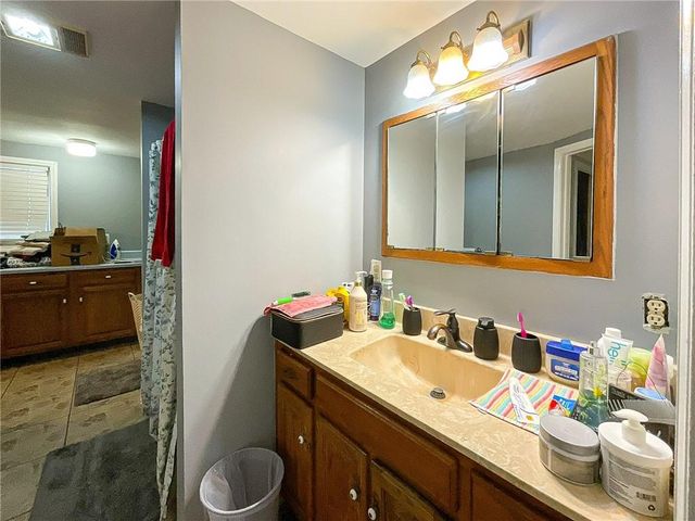 1716 S Beacon Avenue, Sedalia, MO 65301