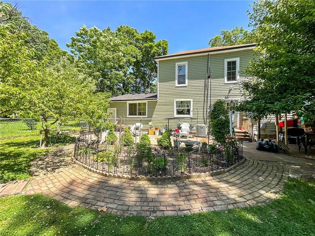 1716 S Beacon Avenue, Sedalia, MO 65301