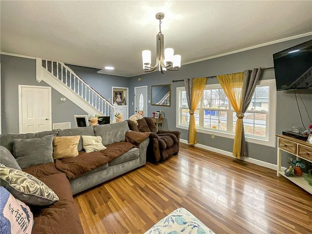 1716 S Beacon Avenue, Sedalia, MO 65301