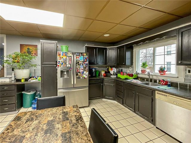 1716 S Beacon Avenue, Sedalia, MO 65301