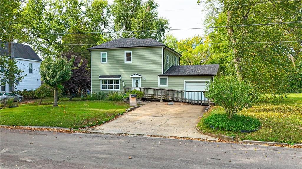 1716 S Beacon Avenue, Sedalia, MO 65301