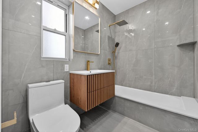 4058 Murdock Avenue, Bronx, NY 10466