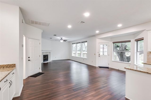 6407 Back Bay LN, Austin, TX 78739