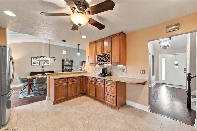 6611 Wedgewood Drive, North Olmsted, OH 44070