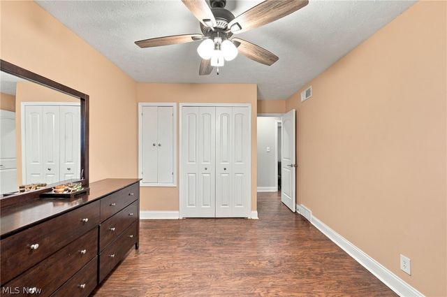 6611 Wedgewood Drive, North Olmsted, OH 44070